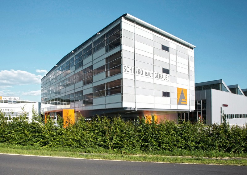 Außenansicht der Gehäusetechnik Firma Schinko in Neumarkt i. M.